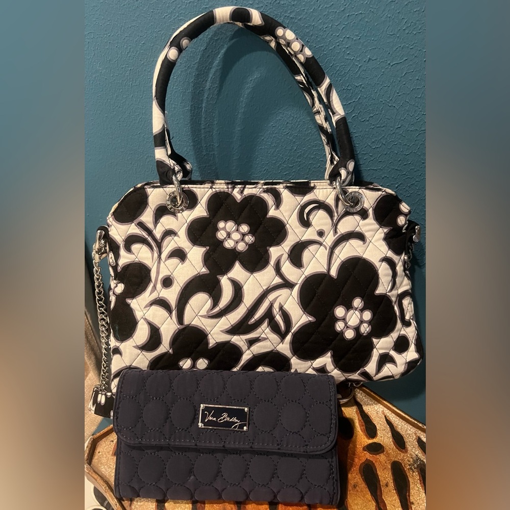 Vera Bradley 2 Way Bag with free Black quilted VB wallet